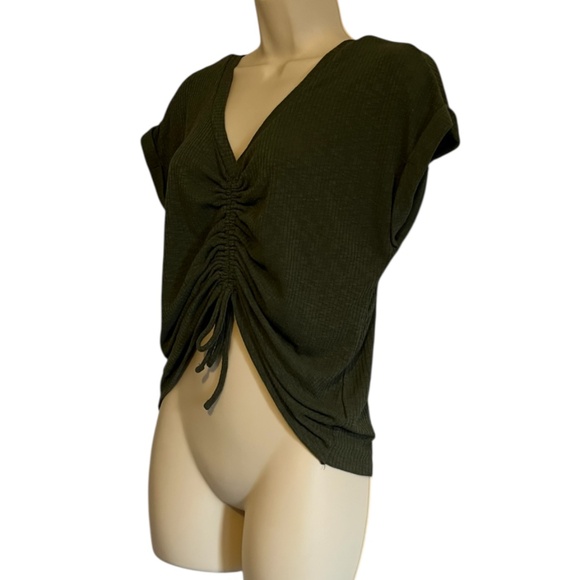 Crop Top - Picture 3 of 4